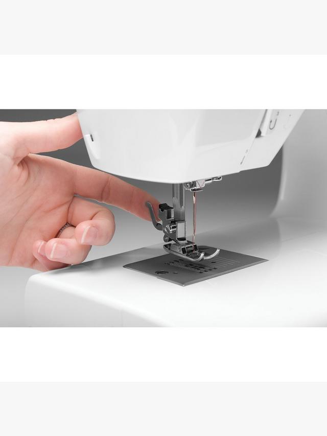 Singer Tradition 2250 Sewing Machine - Ex Display