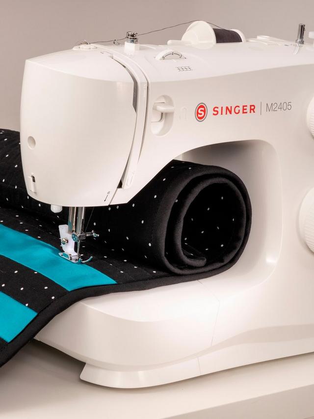 Singer M2405 Sewing Machine - Ex Display