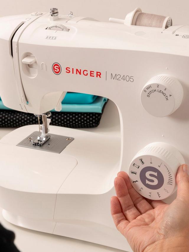 Singer M2405 Sewing Machine - Ex Display