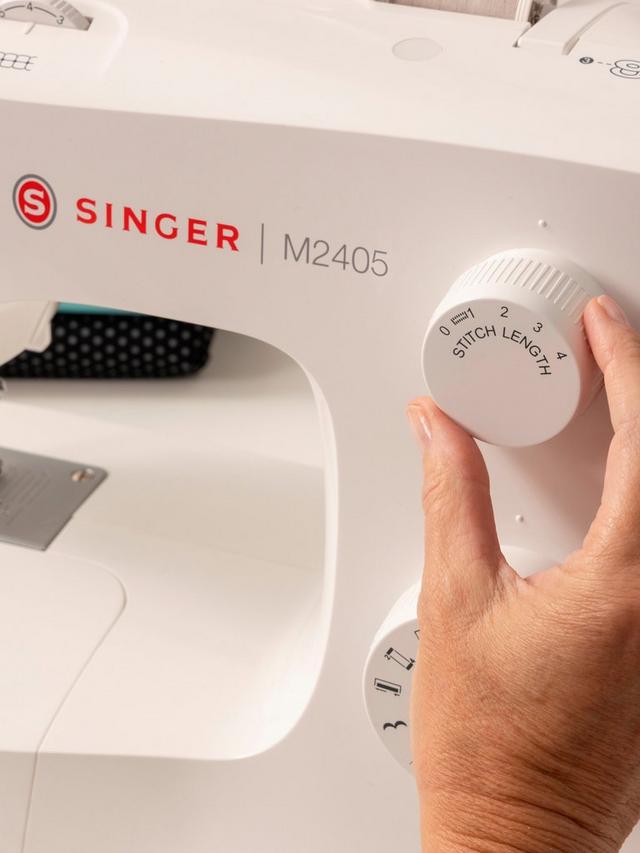 Singer M2405 Sewing Machine - Ex Display