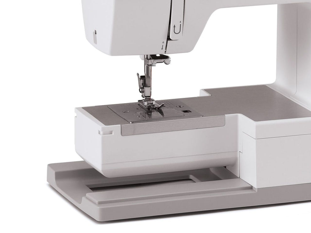 Singer Heavy Duty 5511 Sewing Machine - Ex Display