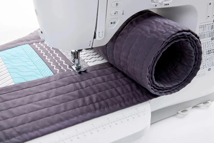 Singer C5955 Sewing Machine with Extension Table