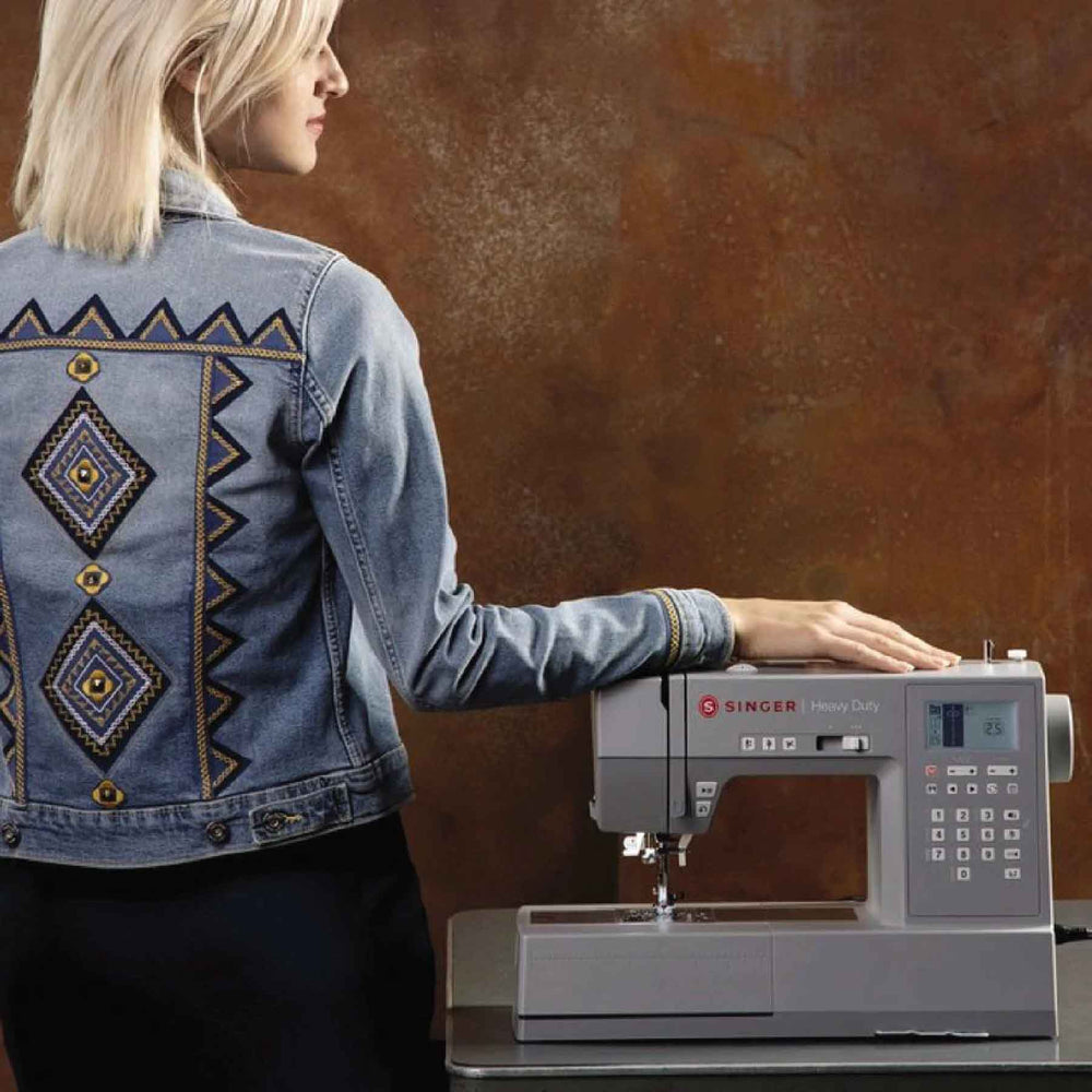 Singer Heavy Duty HD6805 Sewing Machine