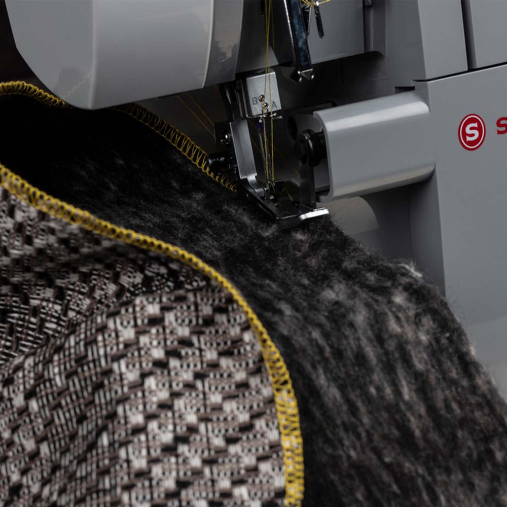 Singer Heavy Duty HD0405S Overlocker - Ex Display