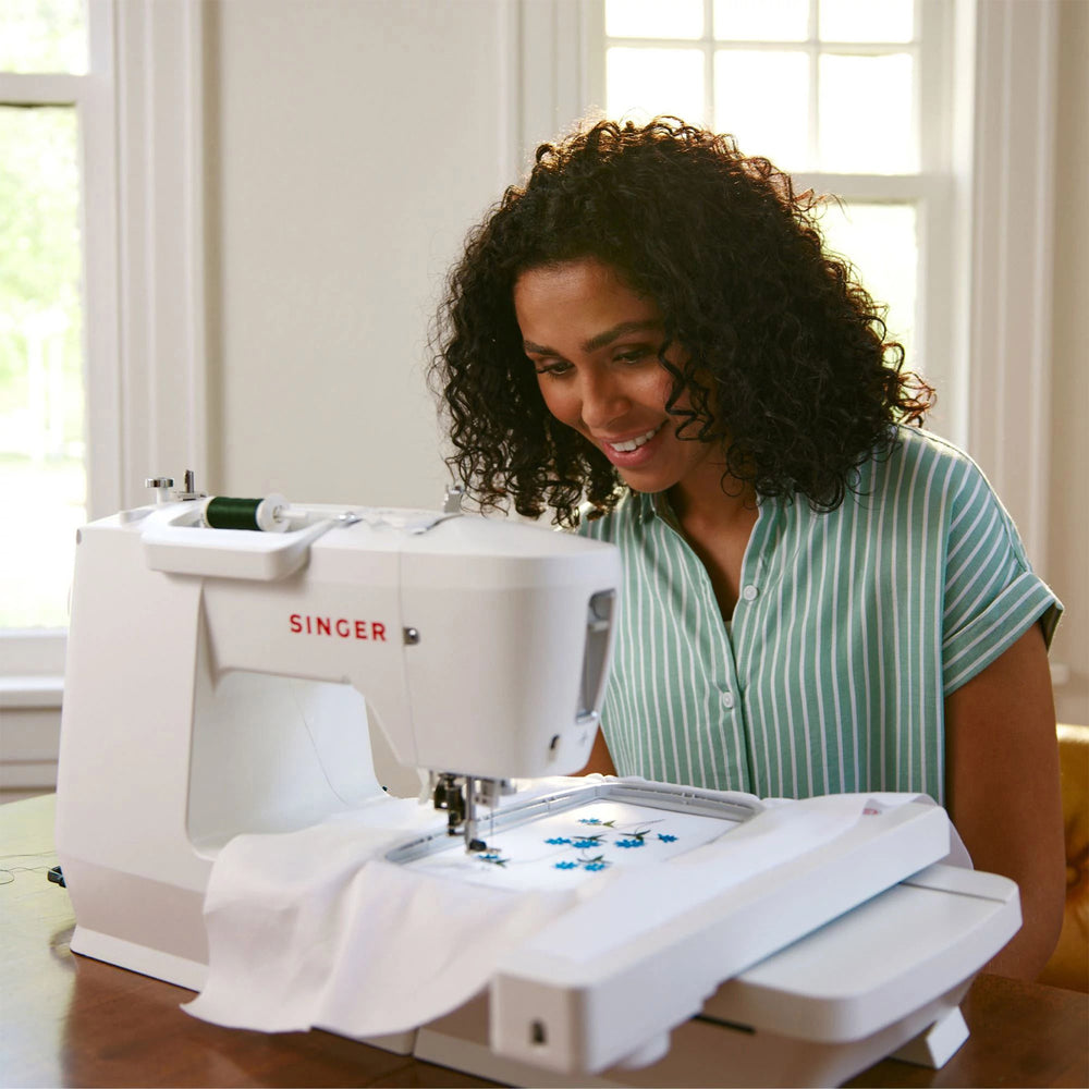 Singer SE9185 Sewing and Embroidery Machine - August deal - save an extra £100 while stocks last