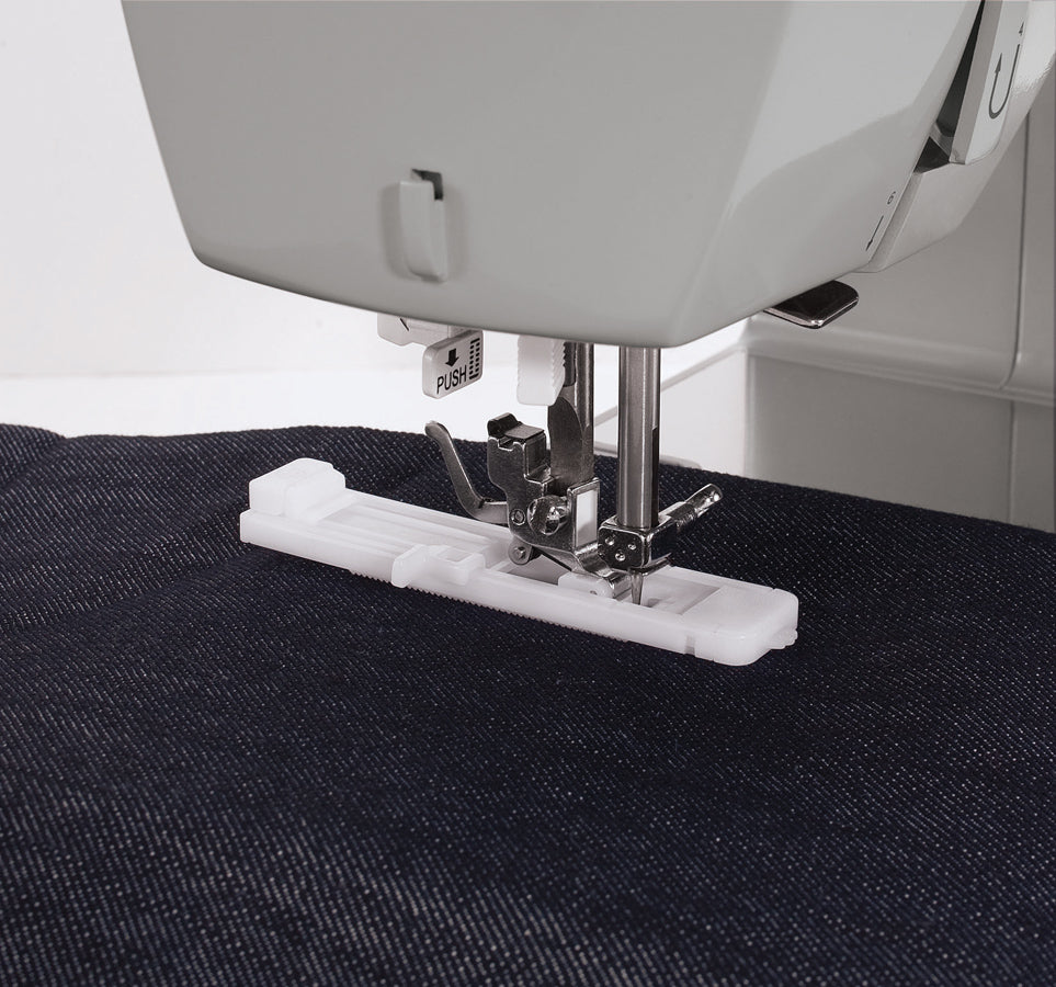 Singer Heavy Duty 4432 Sewing Machine - Ex Display