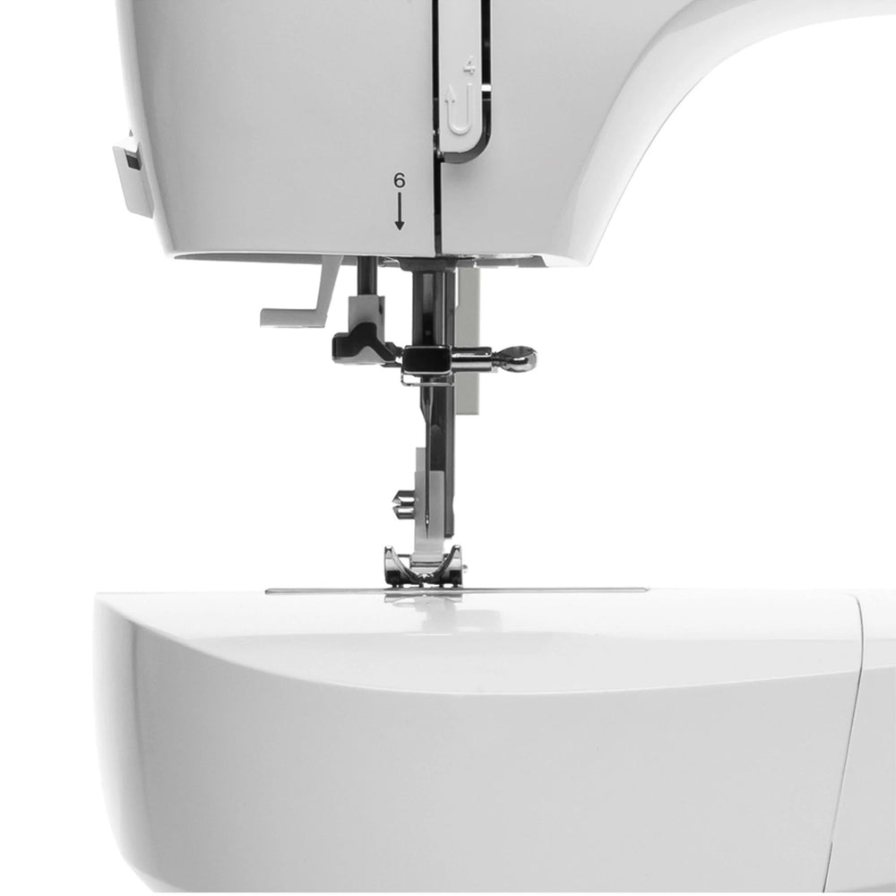 Singer M2605 Sewing Machine with automatic needle threader - Ex Display
